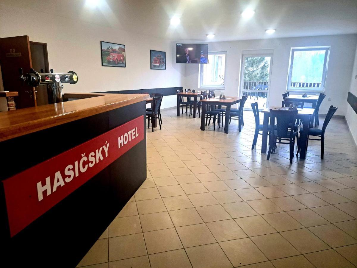 Hasicsky Hotel Pribyslav Екстер'єр фото