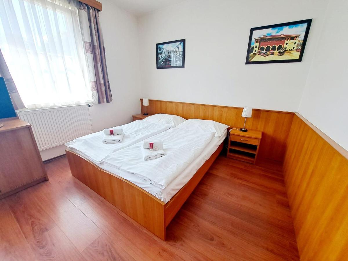 Hasicsky Hotel Pribyslav Екстер'єр фото