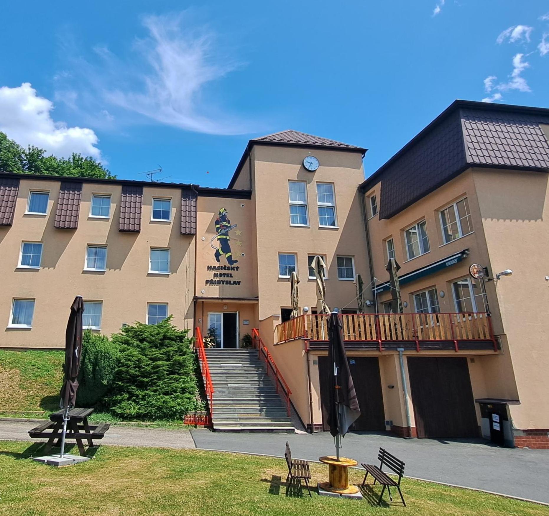 Hasicsky Hotel Pribyslav Екстер'єр фото